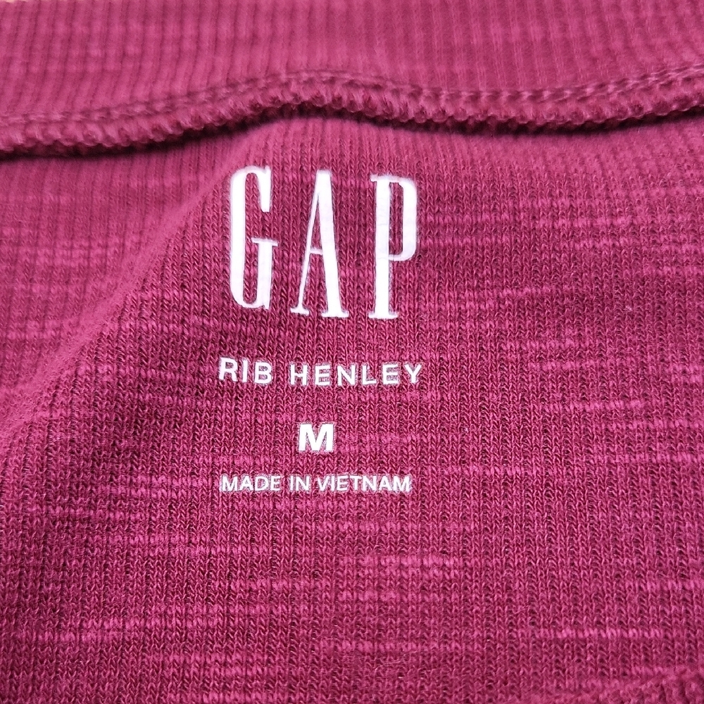 GAP Women's Burgundy Long Sleeve Top - Picture 2 of 5